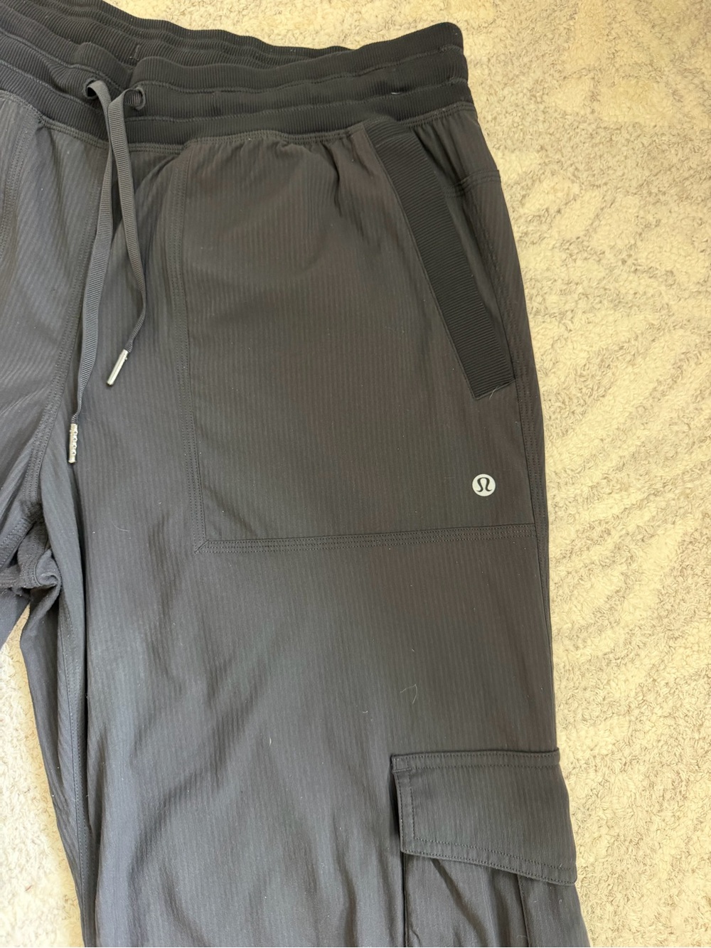 Lululemon Dance studio cropped Cargo  Pants - Drawstring Waist size L - Picture 3 of 8